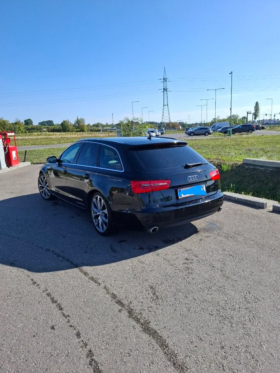Audi A6 2011 photo 2