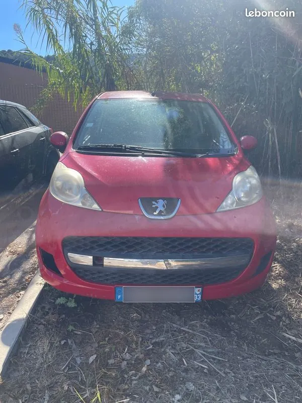 Peugeot 107 2011 photo 3