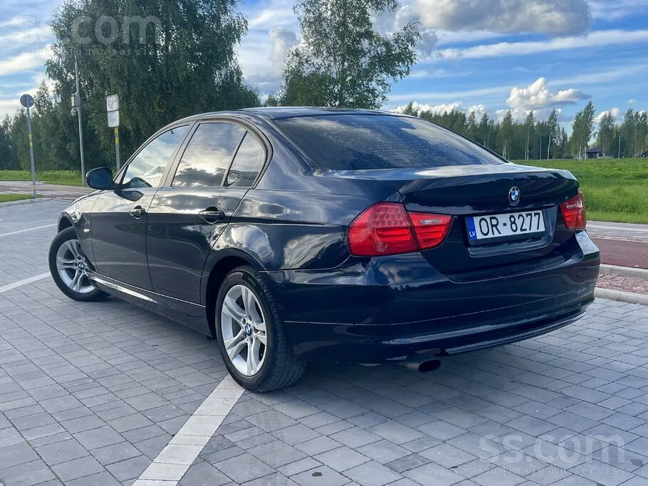 BMW 318I 2009 photo 4