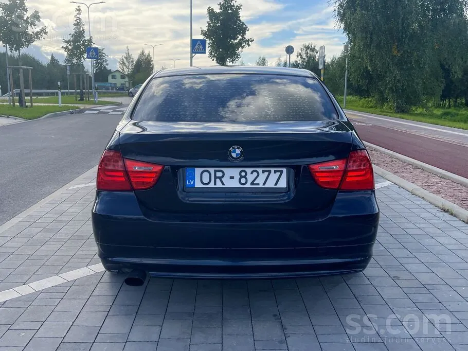 BMW 318I 2009 photo 5
