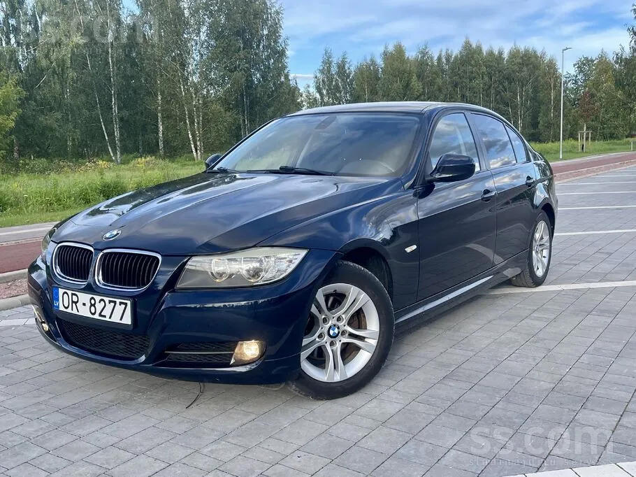 BMW 318I 2009 photo 2