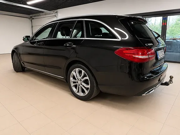 Mercedes-Benz C180 2016 photo 4