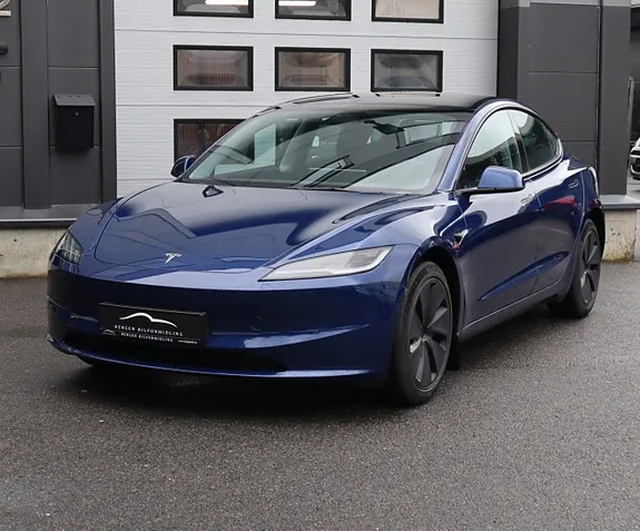 Tesla Model 3 2024 photo 3