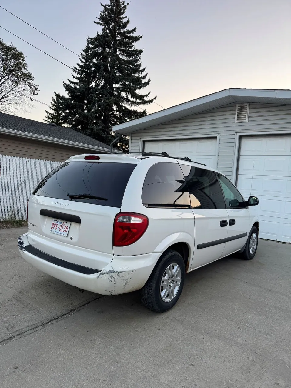 Dodge Caravan 2005 photo 2