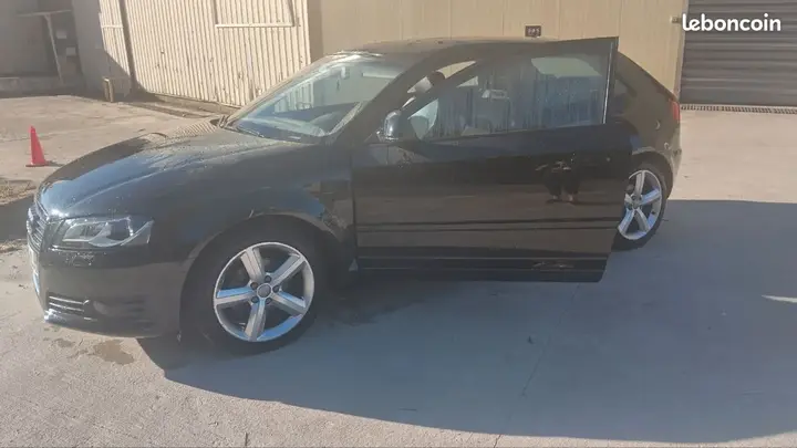 Audi A3 2010 photo 2
