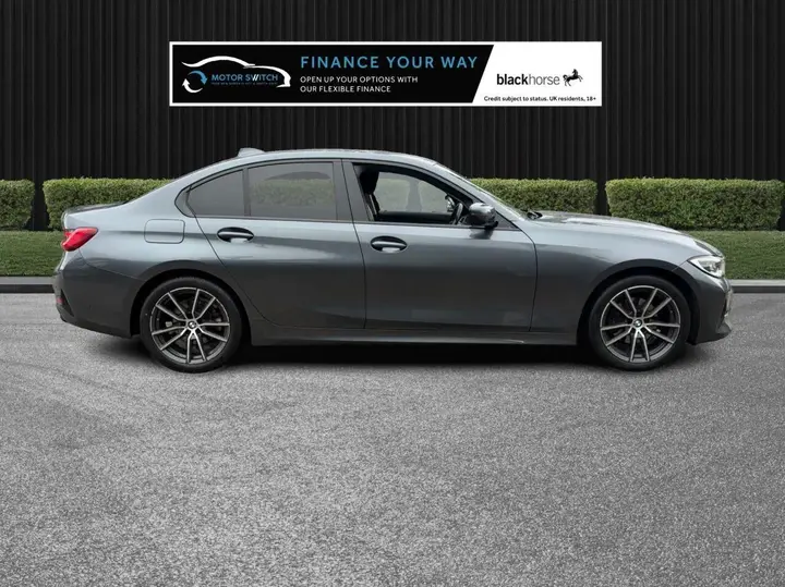 BMW 3 Series 2020 photo 5