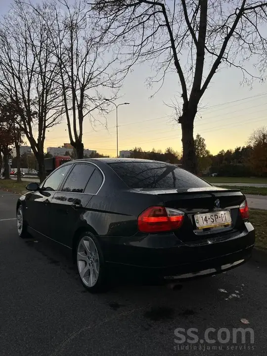 BMW 318 2006 photo 4