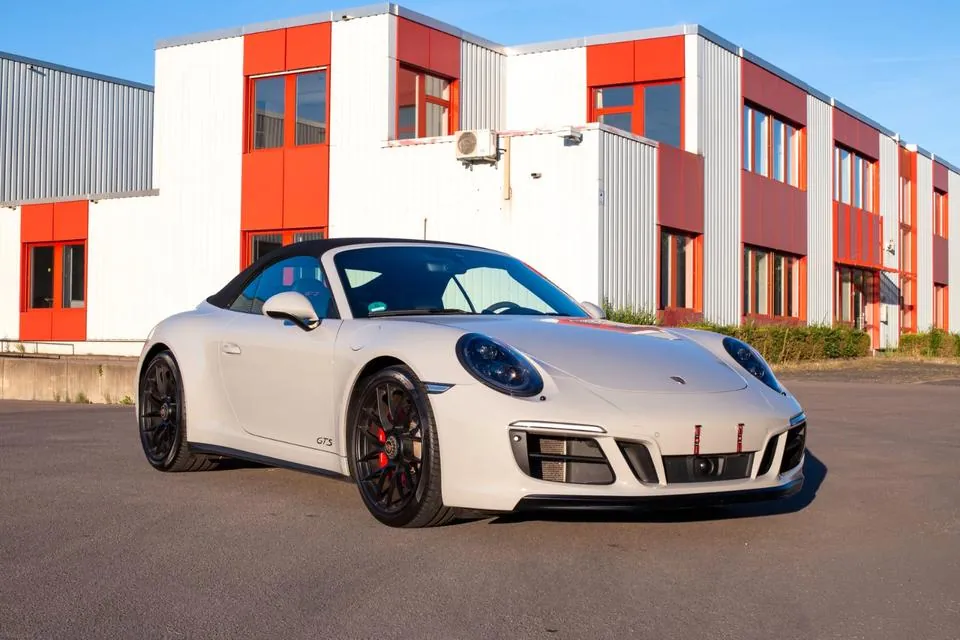 Porsche 911