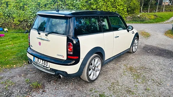 Mini Cooper S 2011 photo 2