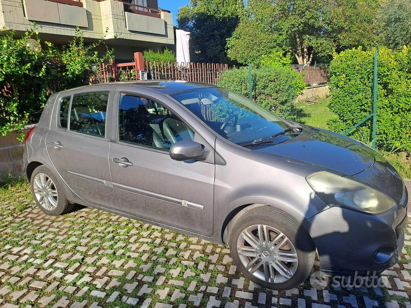 Renault Clio 2011 photo 3
