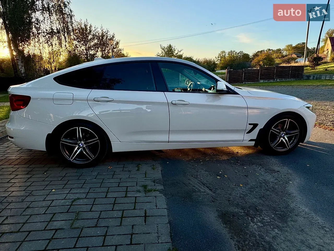 BMW 3 Series Gt 2014 photo 2
