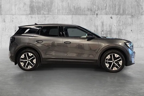 Ford Explorer 2026 photo 4