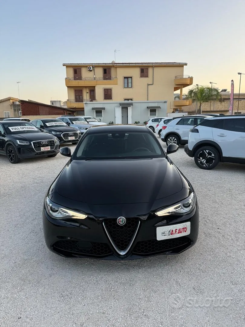 Alfa Romeo Giulia 2019 photo 3