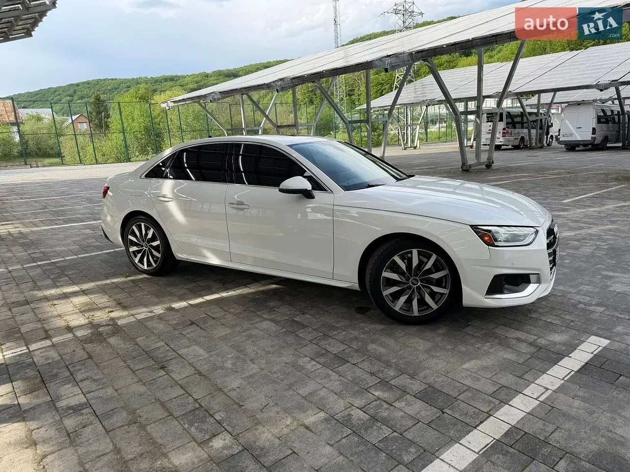 Audi A4 2021 photo 4