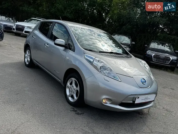 Nissan Leaf 2015 photo 4