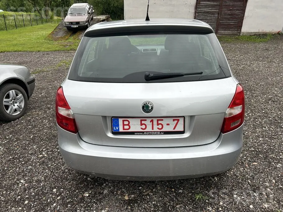 Skoda Fabia 2008 photo 5