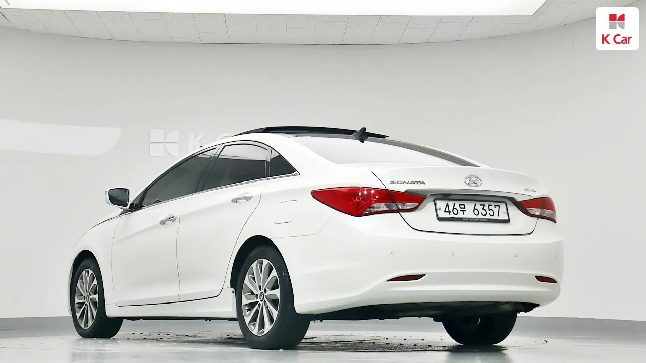 Hyundai Sonata 2013 photo 2