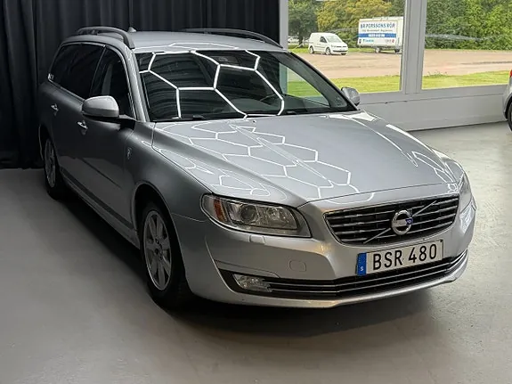 Volvo V70 2015 photo 2