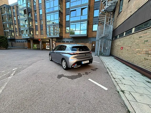 Peugeot 308 2023 photo 2