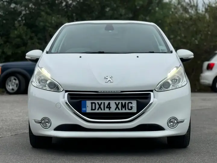 Peugeot 208 2014 photo 5