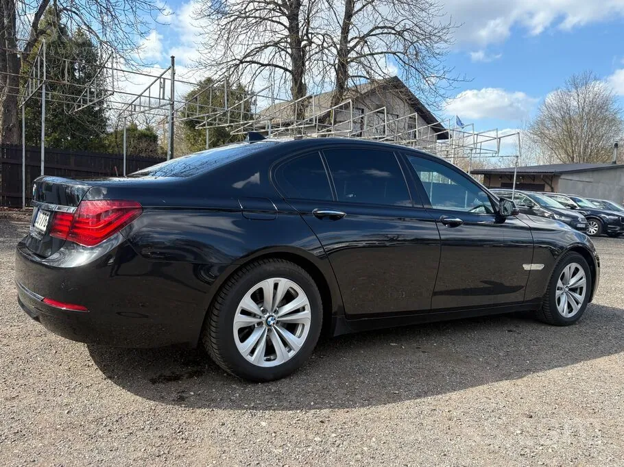BMW 730 2015 photo 5