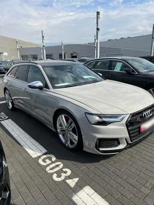 Audi S6 Avant