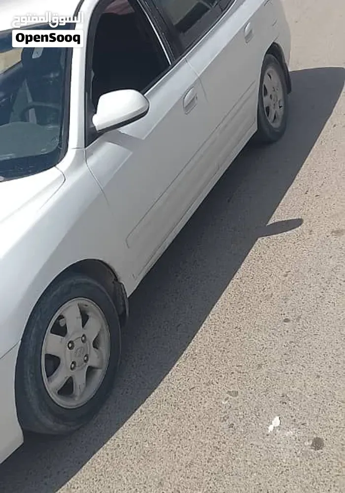 Hyundai Avante 2001 photo 4