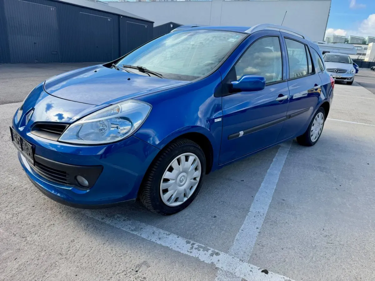 Renault Clio 2009 photo 3