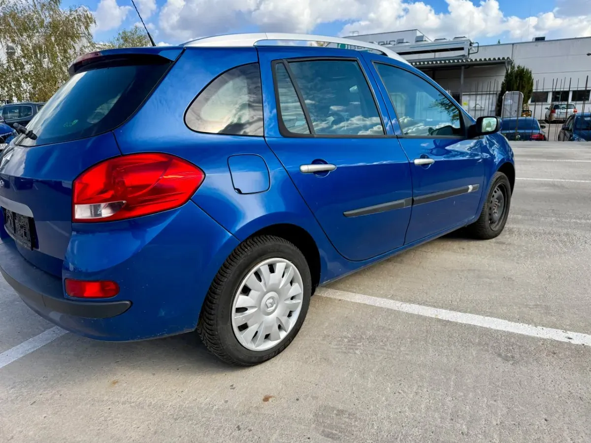 Renault Clio 2009 photo 2