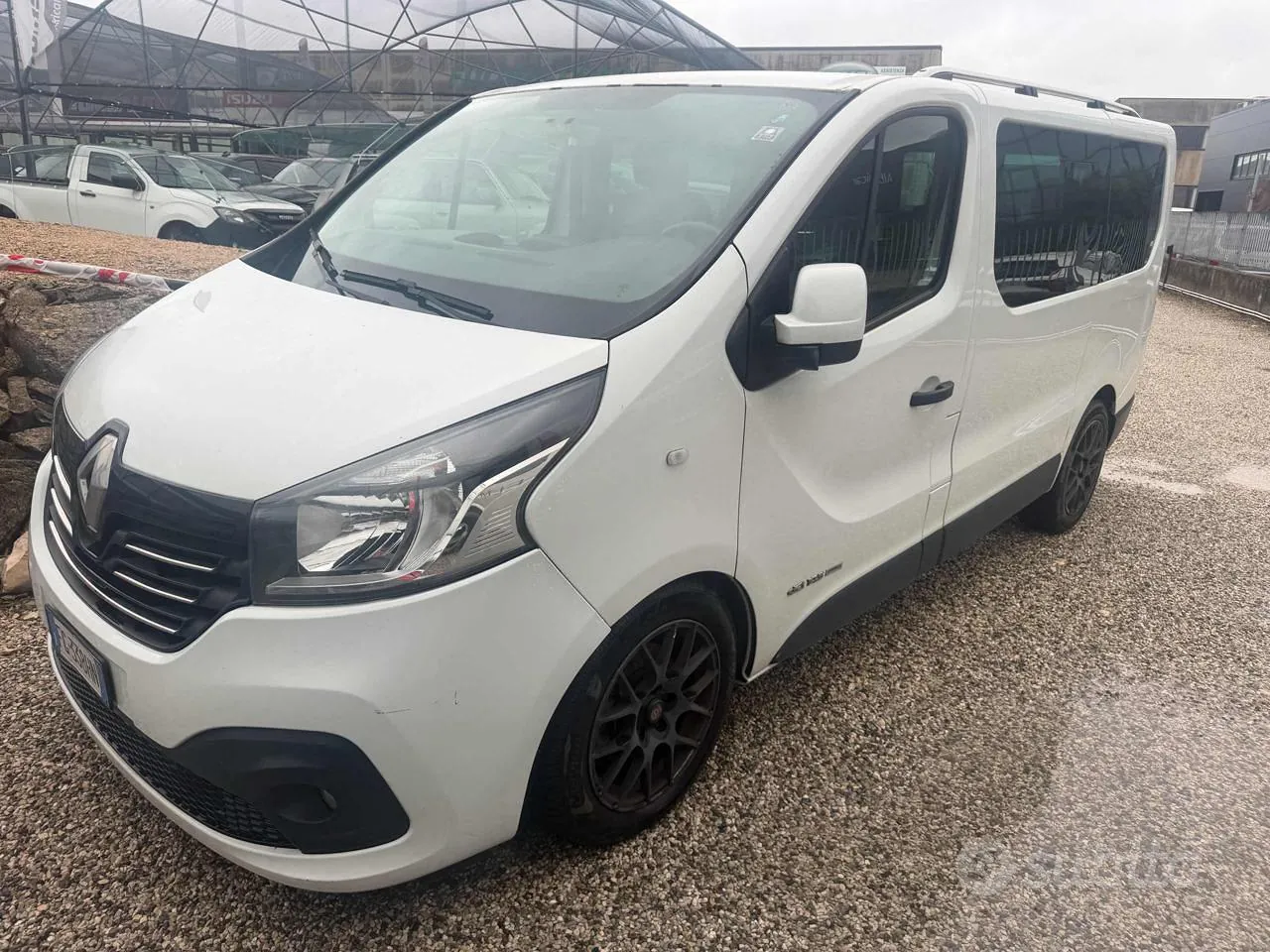Renault Trafic 2017 photo 2