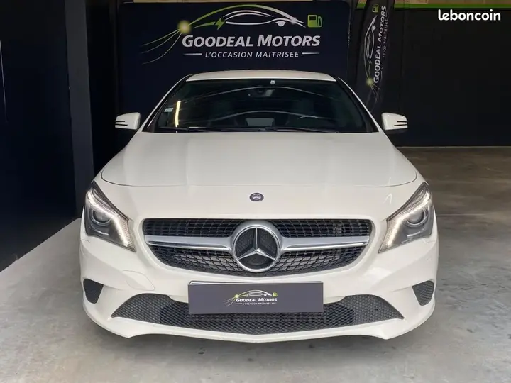 Mercedes-Benz Cla 200 2015 photo 2