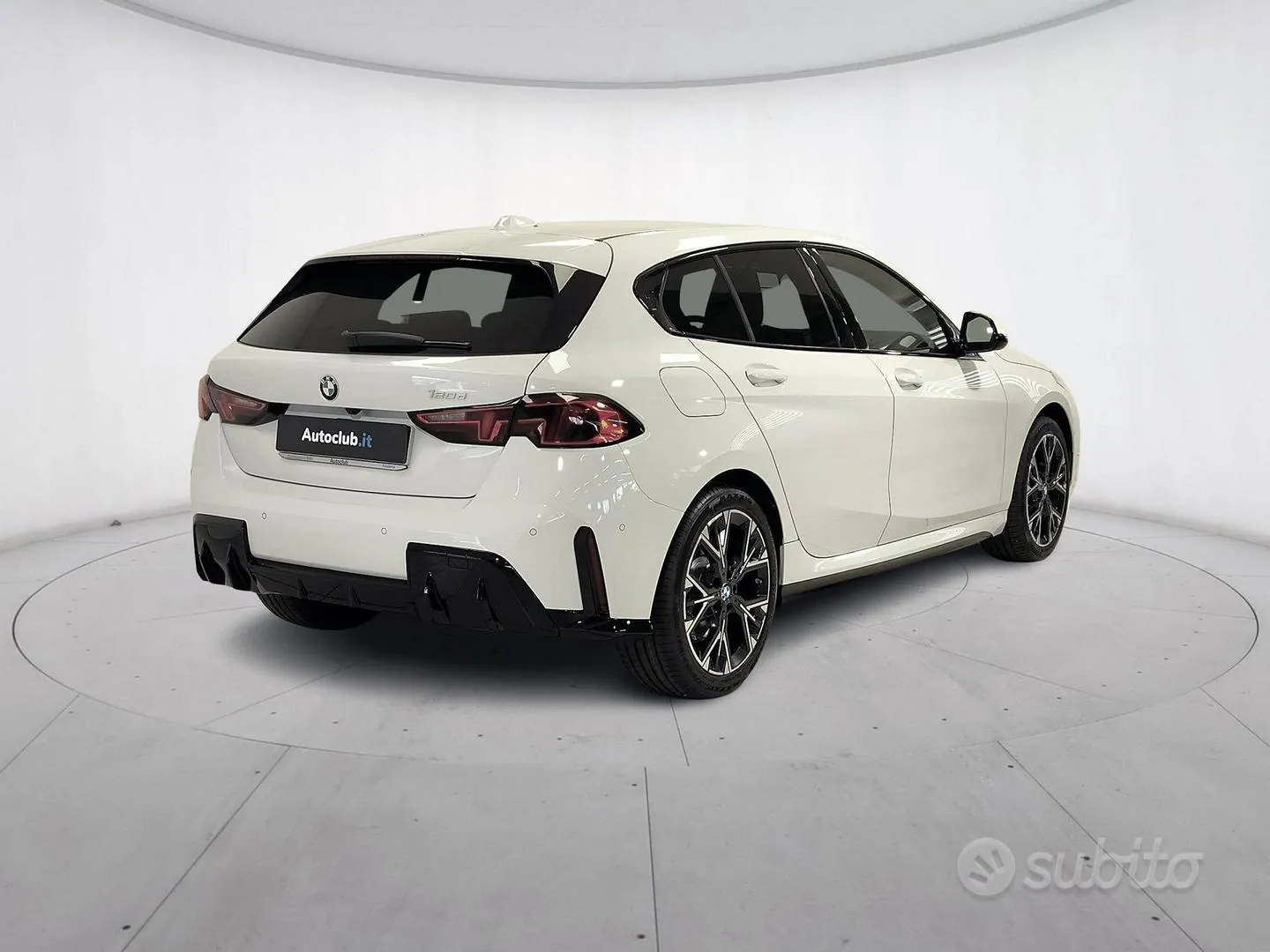 BMW 1 Series 2026 photo 2