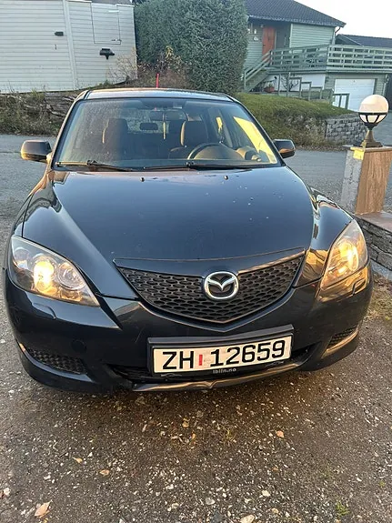 Mazda 3 2004 photo 3