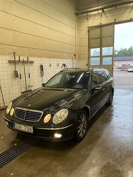 Mercedes-Benz E200