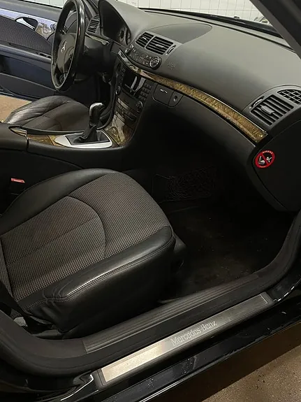 Mercedes-Benz E200 2005 photo 5