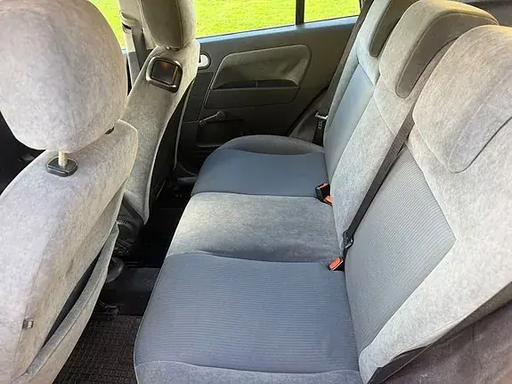 Ford Fusion 2004 photo 4