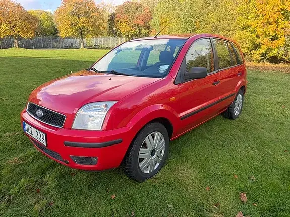Ford Fusion 2004 photo 2