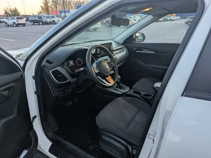 Kia Seltos 2021 photo 5
