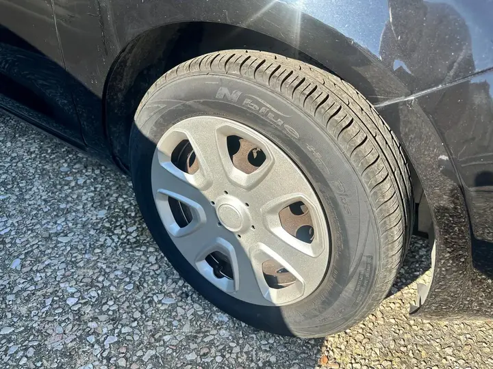 Ford Ka 2011 photo 4