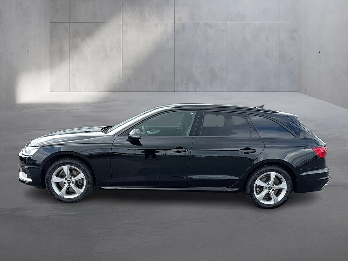 Audi A4 2025 photo 2