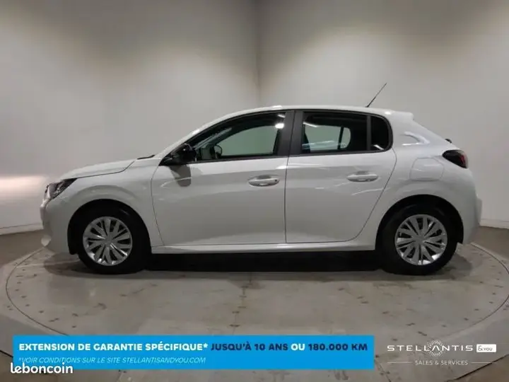 Peugeot 208 2022 photo 2