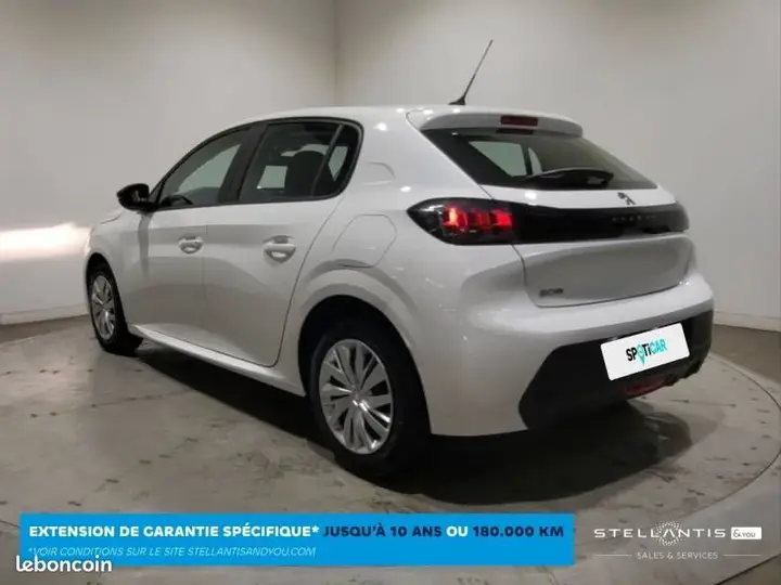 Peugeot 208 2022 photo 3