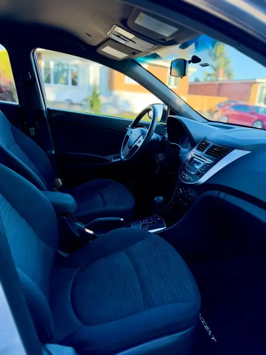 Hyundai Accent 2015 photo 4