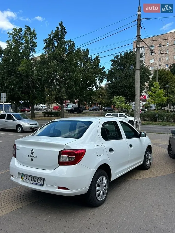 Renault Logan 2013 photo 3