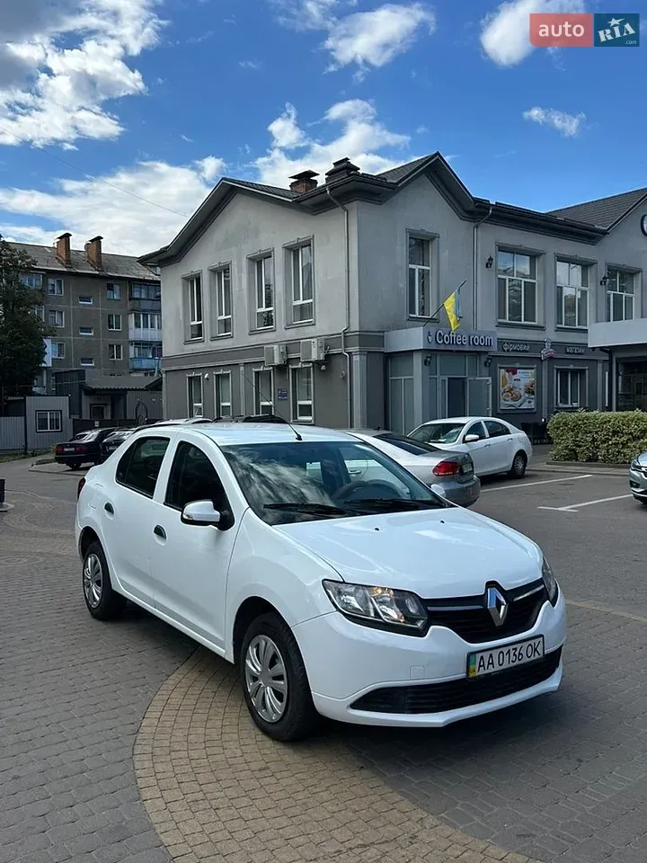 Renault Logan 2013 photo 2