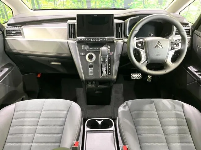 Mitsubishi Delica D 2026 photo 2