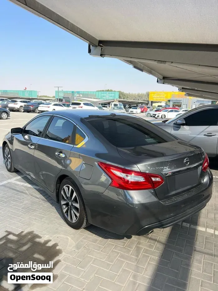 Nissan Altima 2017 photo 2