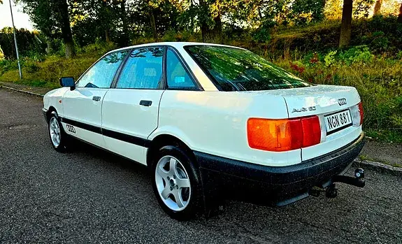 Audi 80 1988 photo 2