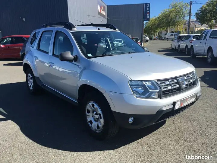 Dacia Duster 2014 photo 2
