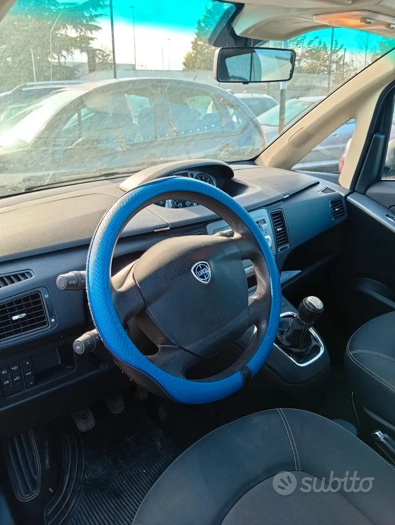 Lancia Musa 2012 photo 5